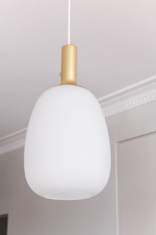 Pendant light over kitchen island